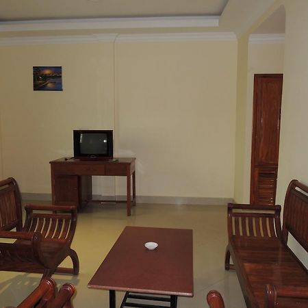 Lux Star Town Hotel Phnom Penh Exterior foto