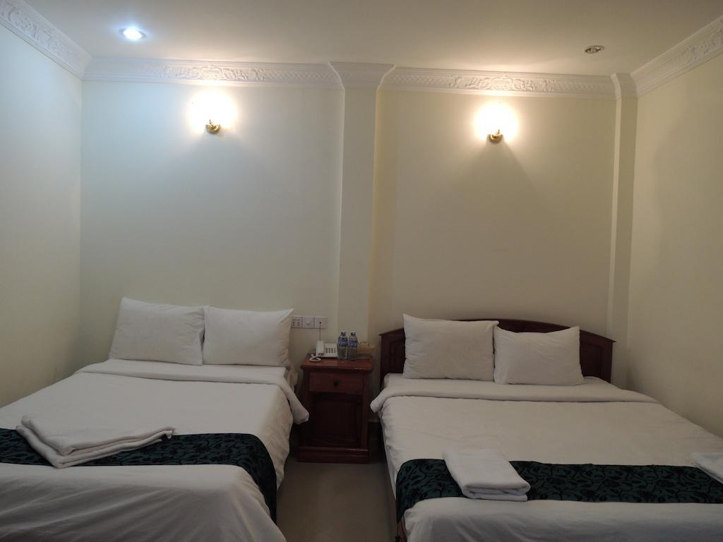 Lux Star Town Hotel Phnom Penh Exterior foto